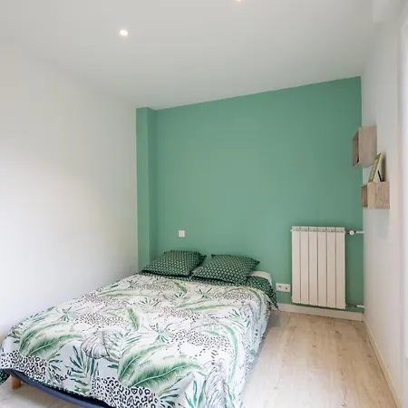 Meuble 2 Etoiles, Wifi, A 2 Pas Des Plages *