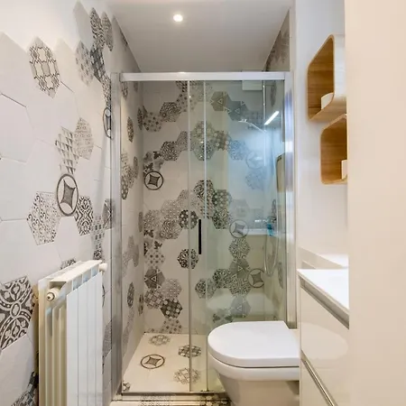 Meuble 2 Etoiles, Wifi, A 2 Pas Des Plages Apartament