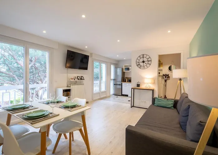 Meuble 2 Etoiles, Wifi, A 2 Pas Des Plages